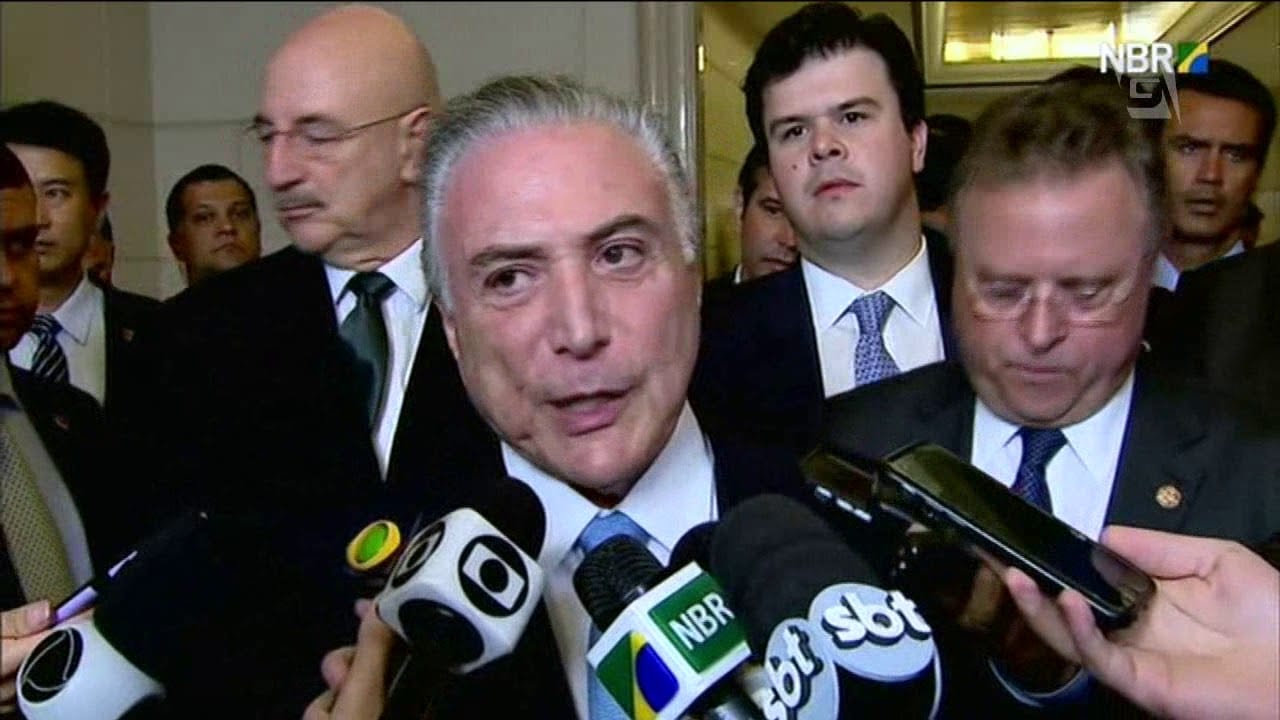 Na China, Temer assina acordos comerciais